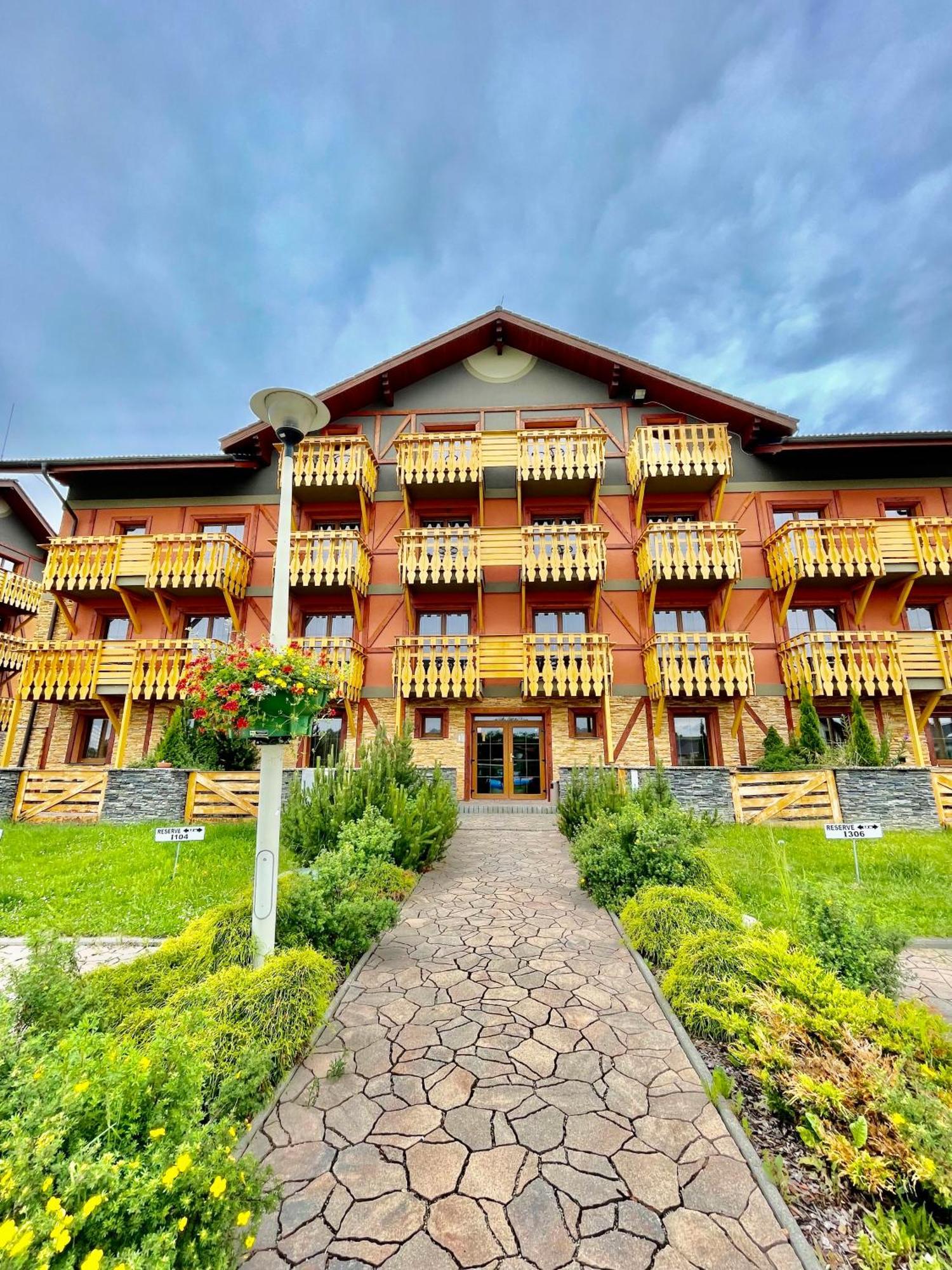 Apartment Jenny- Stunning View Of High Tatras Vel'ka Lomnica Exteriör bild